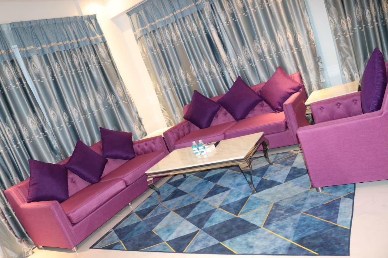 Swan Towers Aparthotel Manáma Kültér fotó